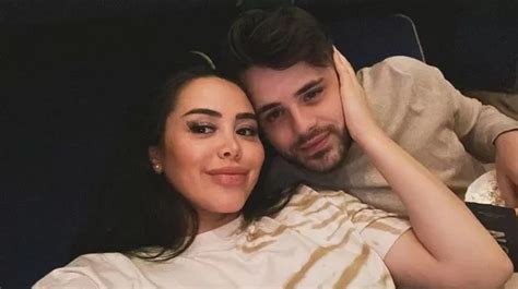 Marnie Simpson gives birth to second child as she welcomes。